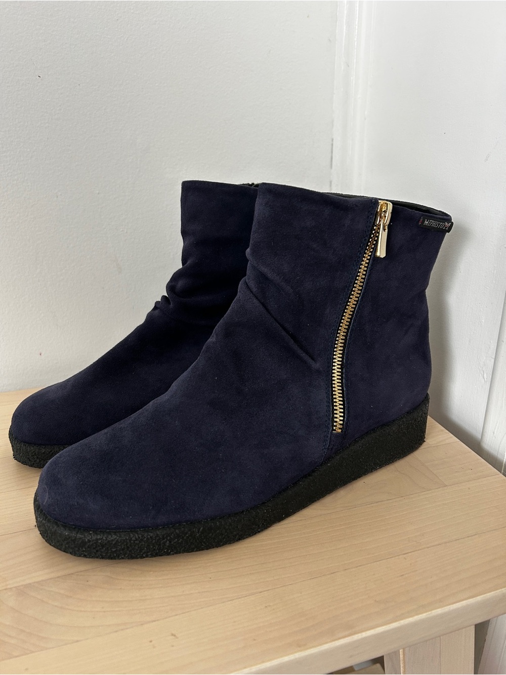 MEPHISTO Cassandra Ankle Boots Navy Blue Suede Size 7.5 Comfort Fall Winter